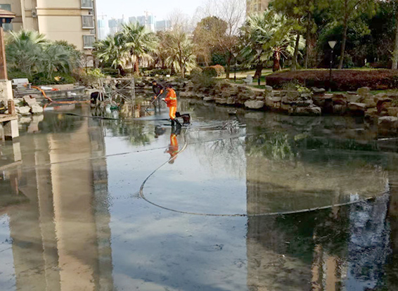 德庆景观池淤泥清理